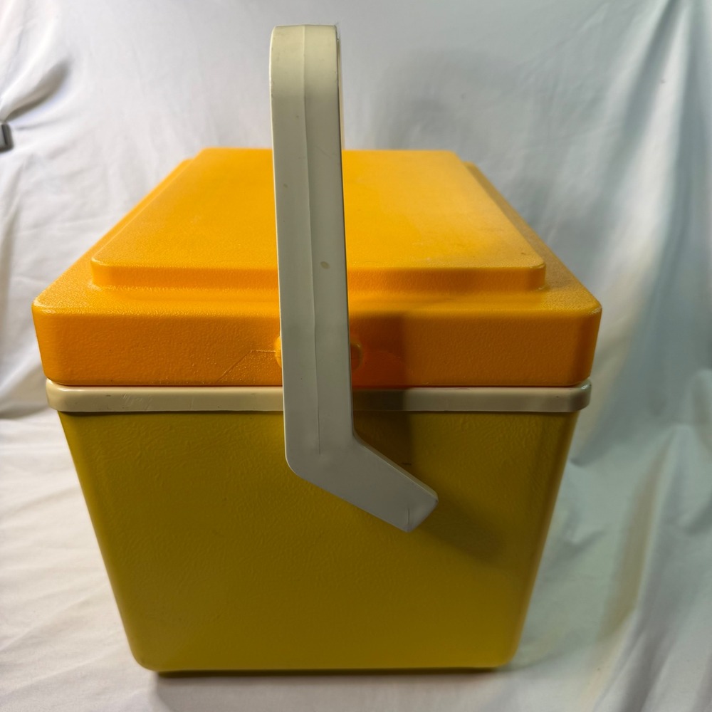 Vintage Thermos SunPacker Cooler Model 7718 Yellow Orange 11 Qt 10L Made in USA - Picture 5 of 13